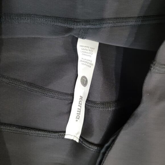 Karma Mercedes Short in Black - Size Large - Picture 4 of 8